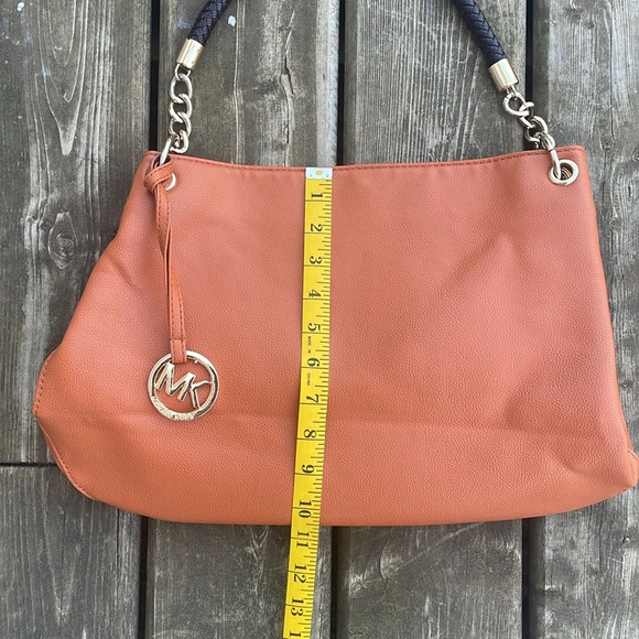 Michael Kors Pebble Chain Bag Purse - Picture 3 of 10